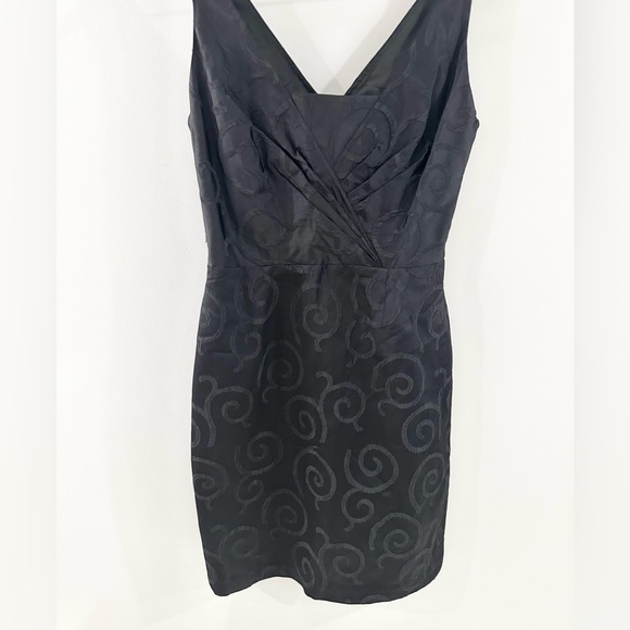 NWT Chetta B Embroidered Sheath Dress Black Size 8 - Picture 4 of 6